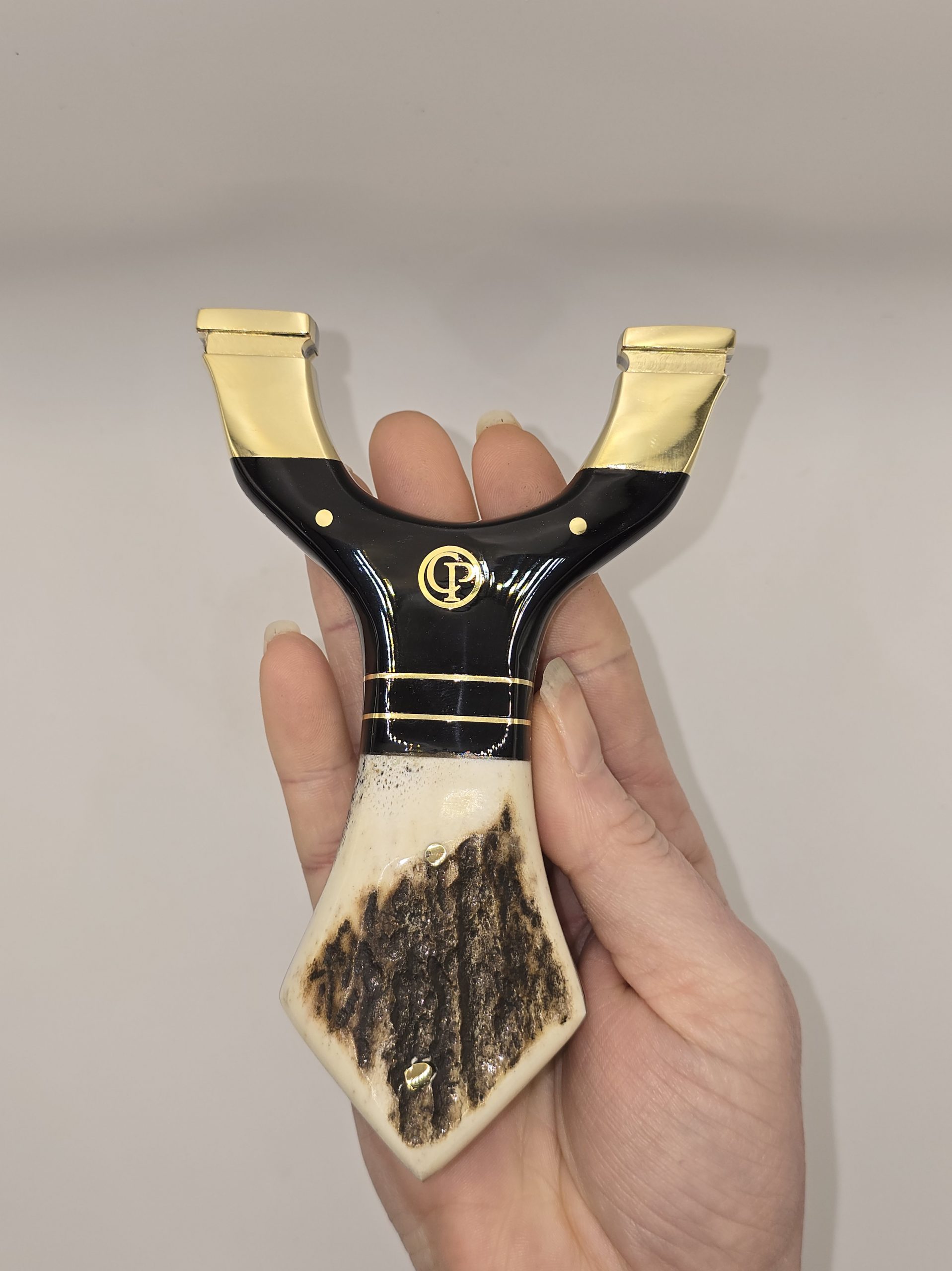 🎯 Catty Precision Predator – Black Resin & Deer Antler Hybrid OTT Hunting Slingshot - Image 2