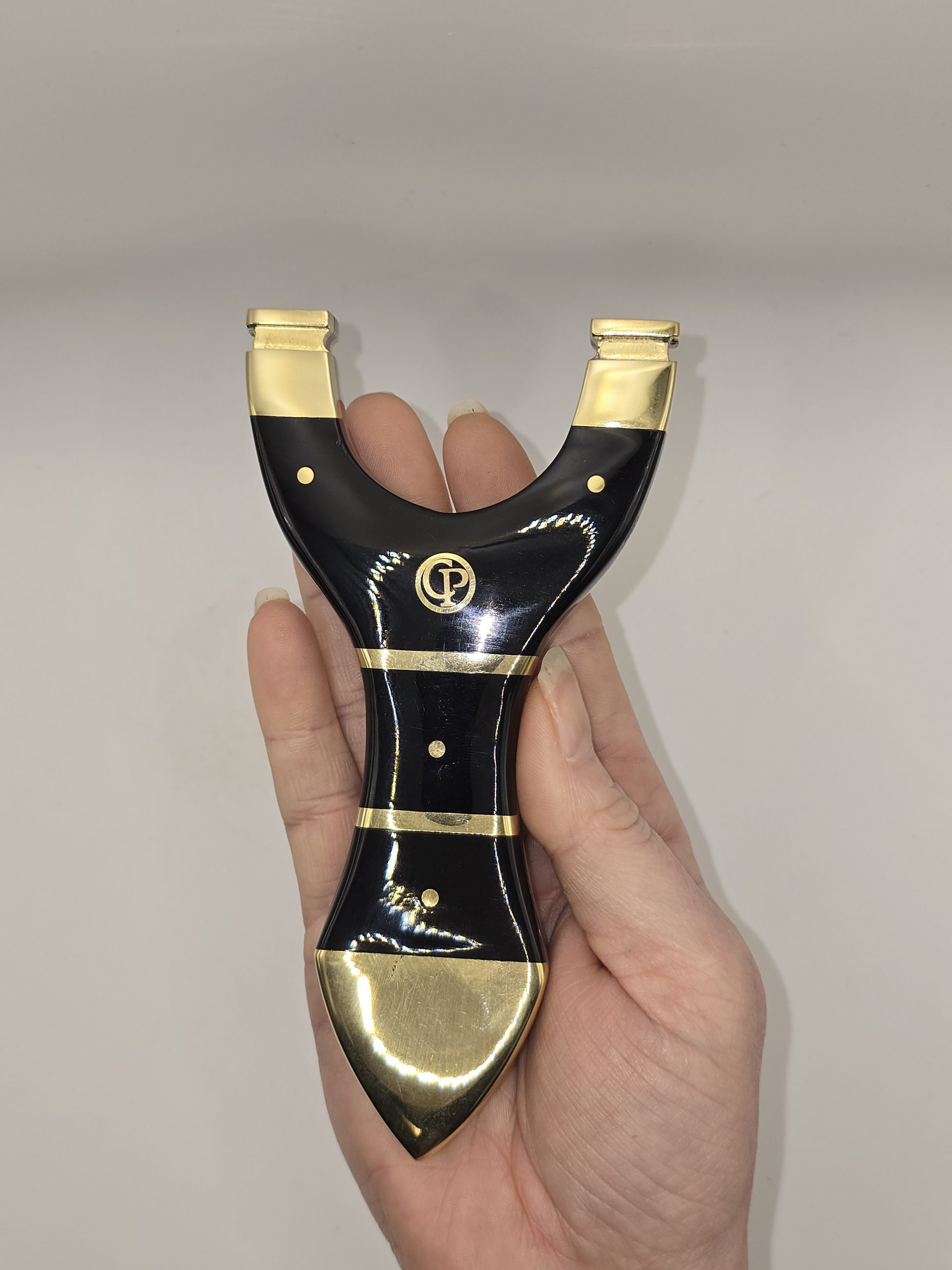 ⚡ Catty Precision Vanguard – Black Resin and Brass OTT Slingshot - Image 2