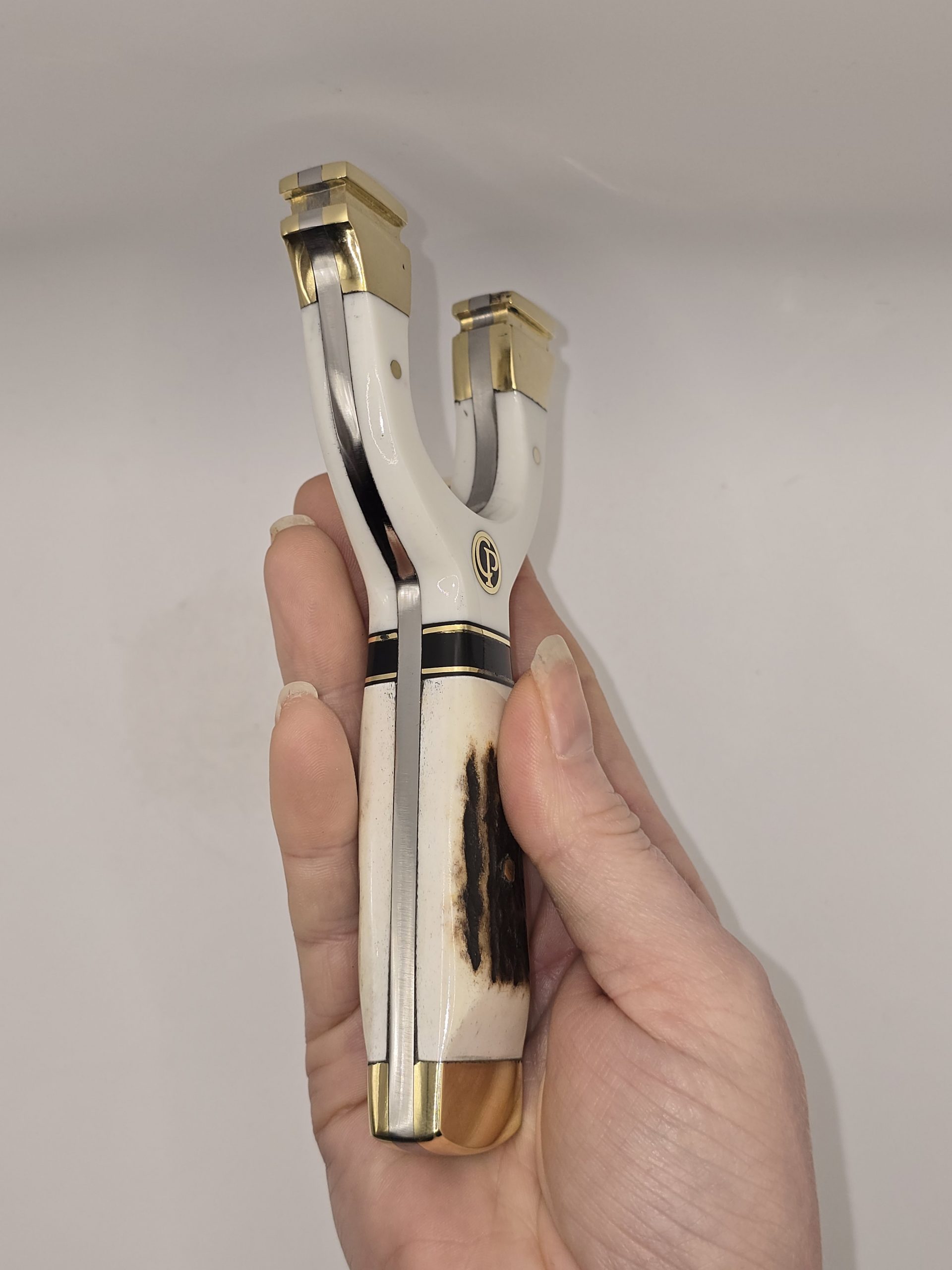 🔥 Catty Precision Ranger – White Resin & Deer Antler OTT Slingshot - Image 3