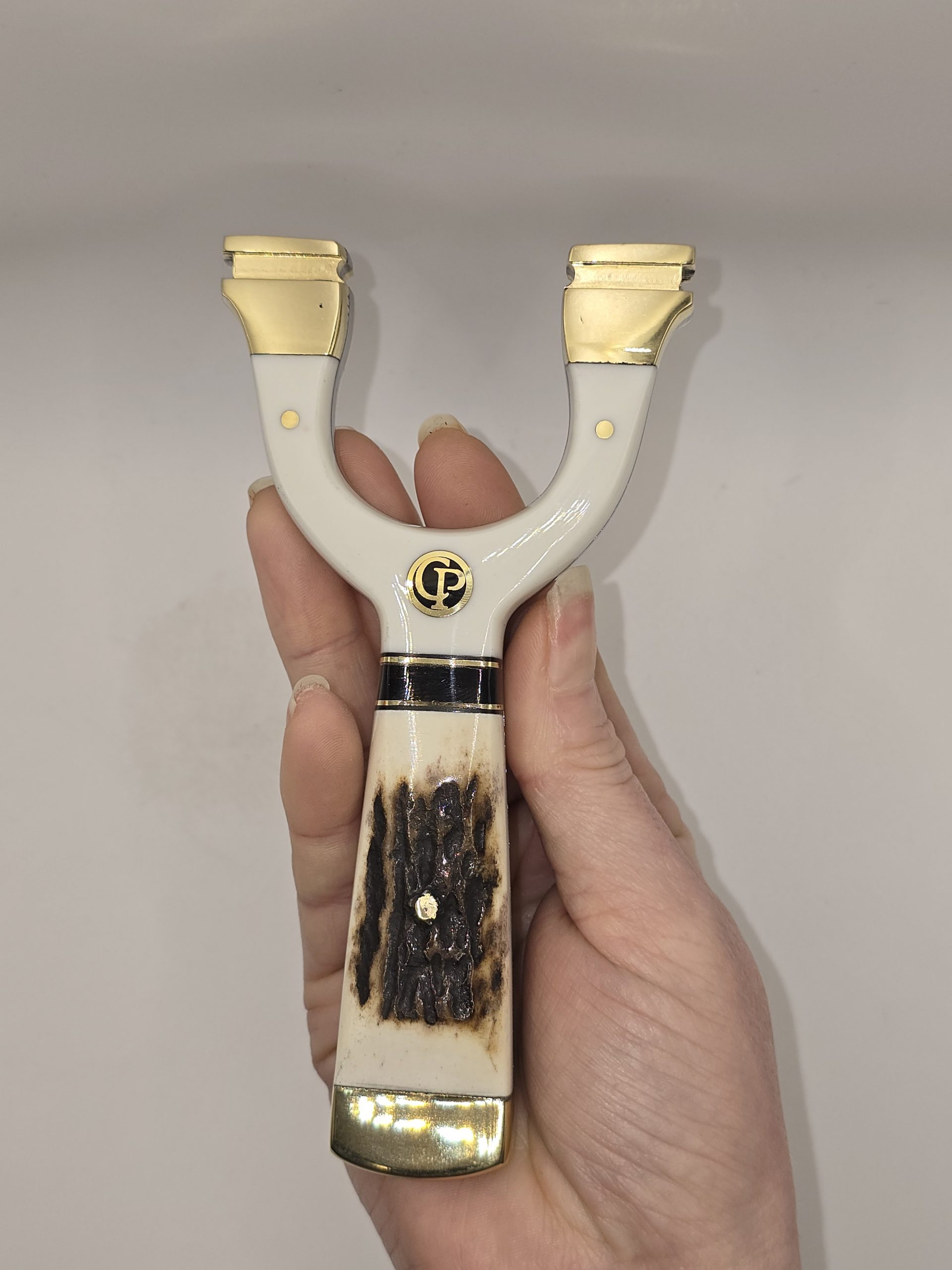 🔥 Catty Precision Ranger – White Resin & Deer Antler OTT Slingshot - Image 2